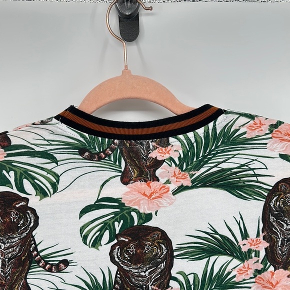 Sunrise Kingdom Tropical Green&Pink Tigger Short Sleeve Tee - Picture 11 of 11